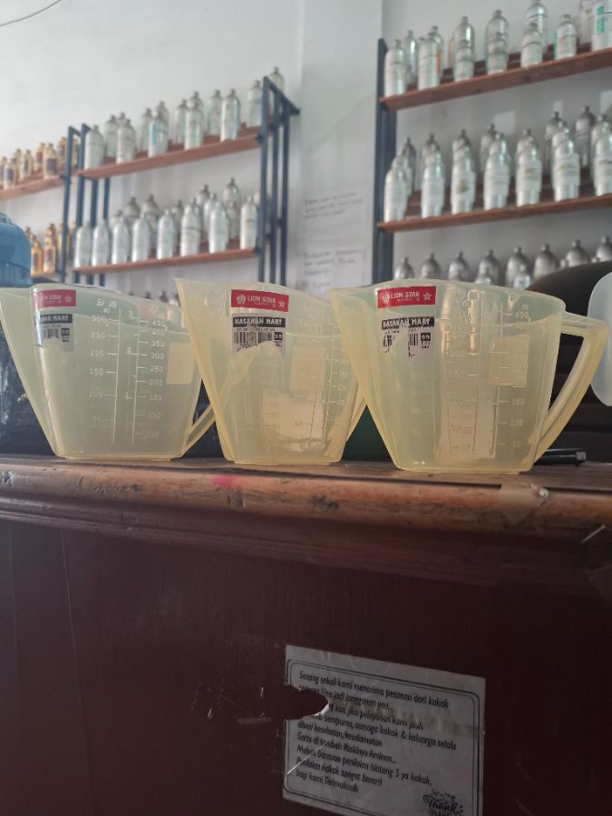 Gelas ukur 450 ml