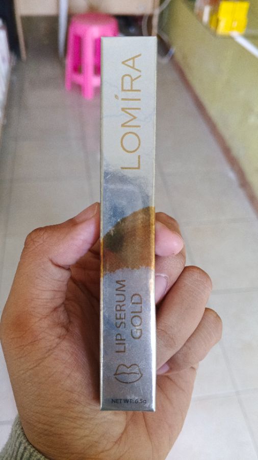 Lip Serum Gold Lomira