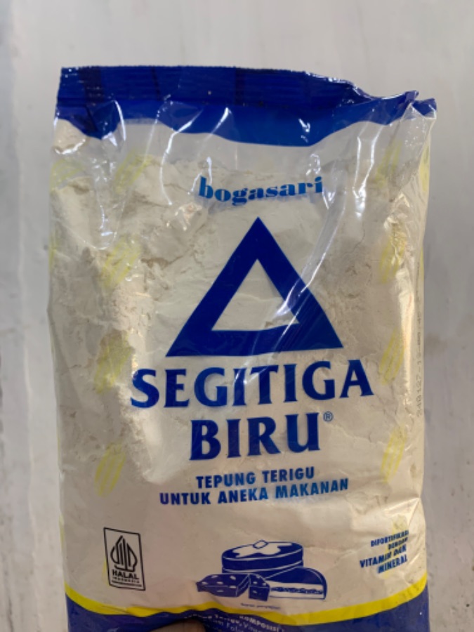 SEGITIGA BIRU TRANSP 1kg