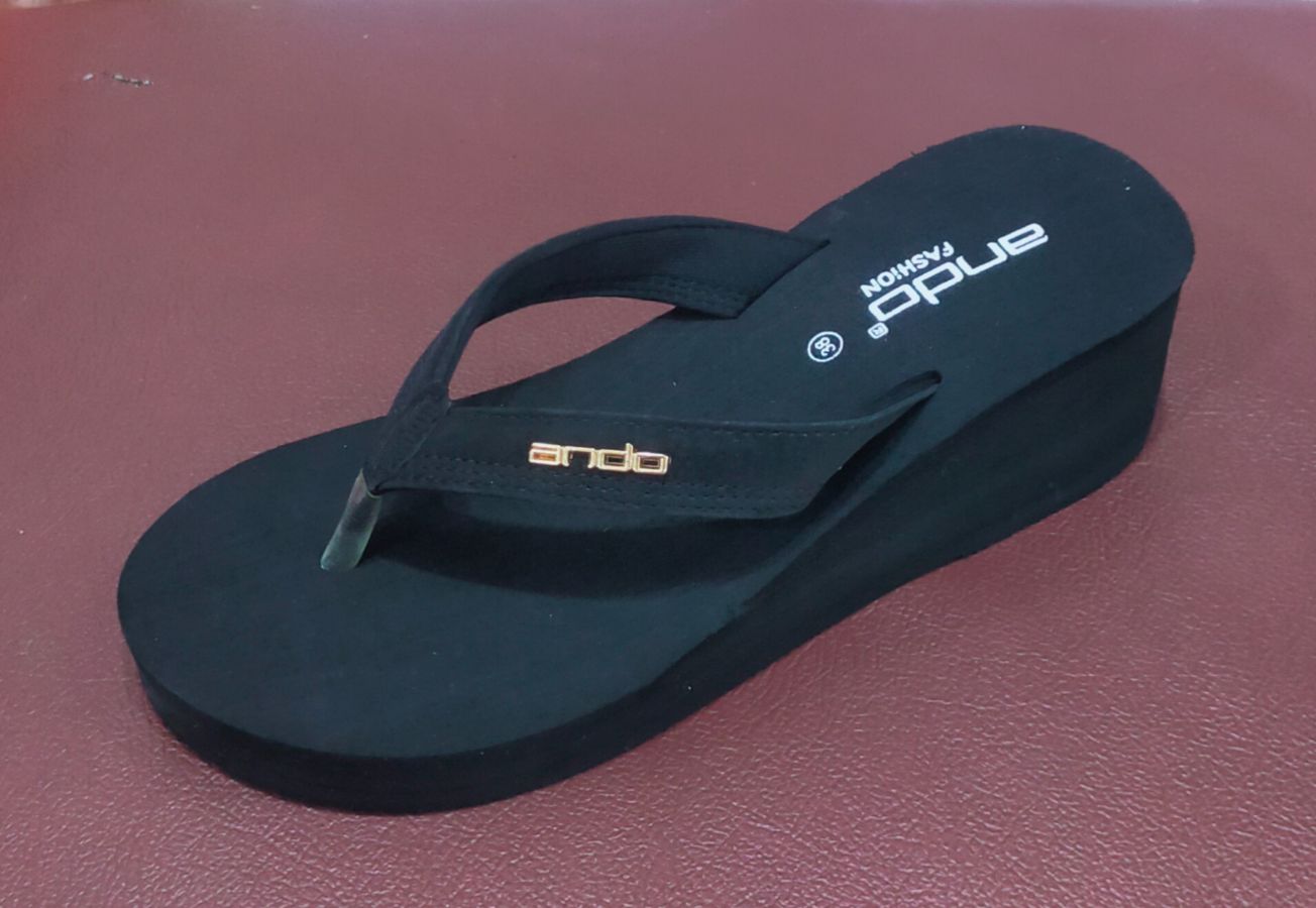 Ando Camelia Hitam