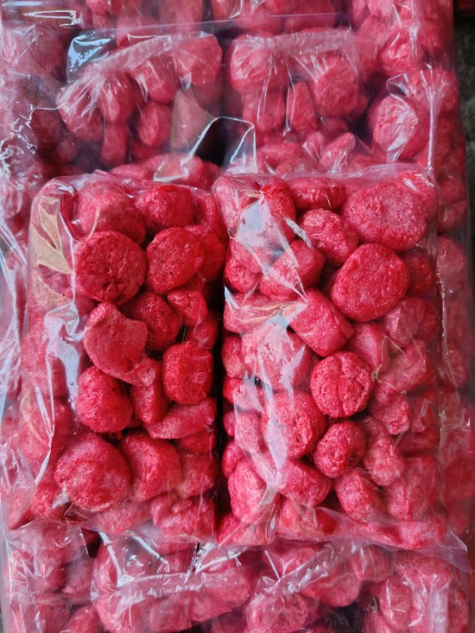 Kerupuk bondon merah