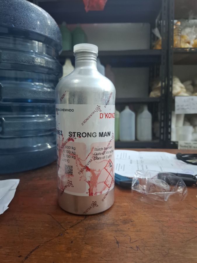 Strong men setrong 