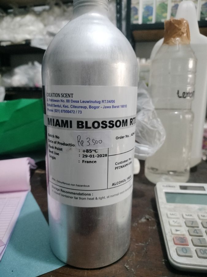 Miami blossom. Escada blossom premium 