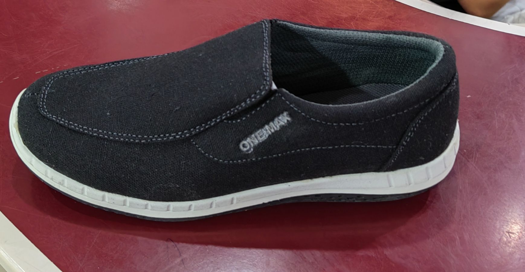 One Maxx JP 02 Hitam 