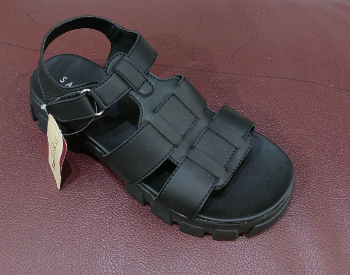 DR 904 Hitam 