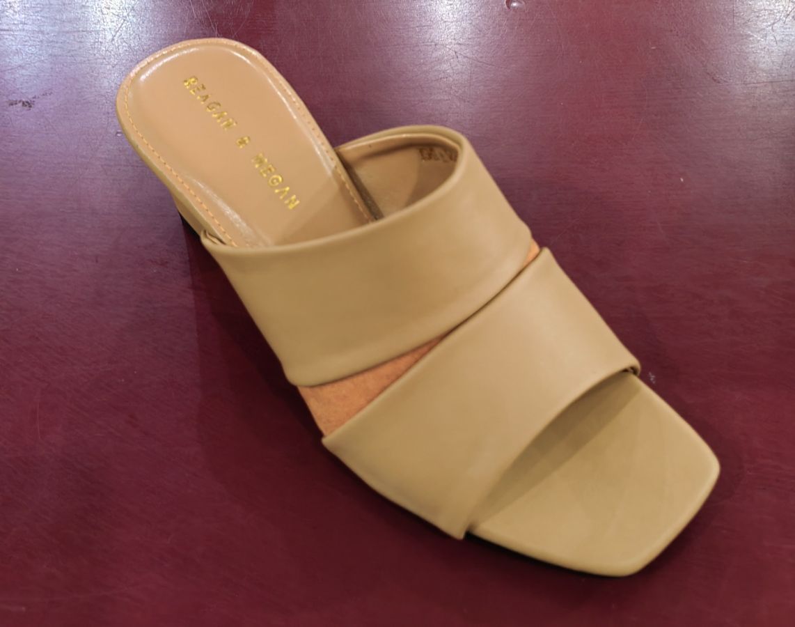 Reagan Megan 322 BT