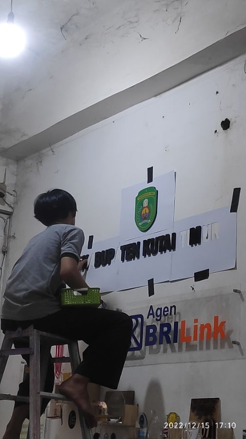 HURUF TIMBUL BUSA AKRILIK ( harga / cm hitung tinggi )