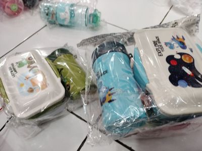 Tempat makan set