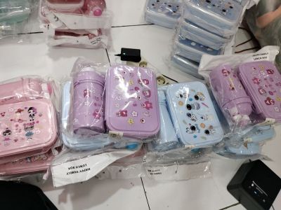 Tempat makan set persegi