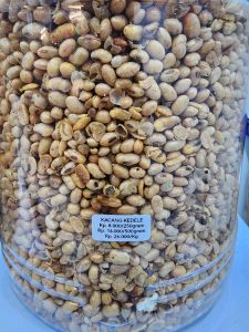 KACANG KEDELE