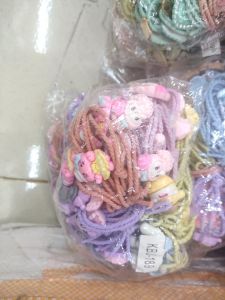 Ikat rambut sanrio isi 10