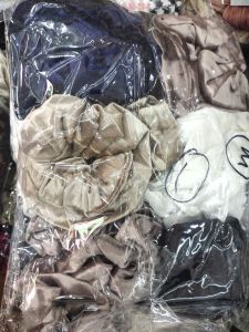 Ikat rambut bludru uk. M Isi 12
