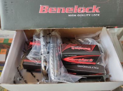 Handel pintu benelock 
