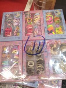 Ikat rambut mika
