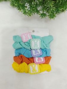 Ikat rambut karakter kar