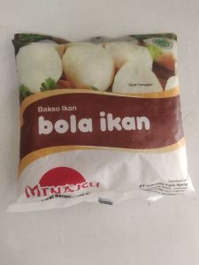 MINAKU BOLA IKAN 200GR