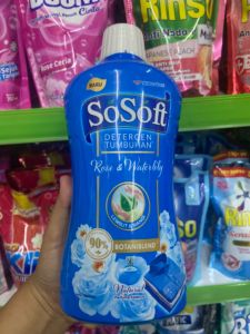 SOSOFT BOTOL BIRU 700ML