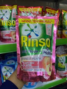 RINSO ANTI NODA+MOLTO JAPANESE PEACH LIQUID 510ML