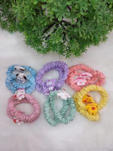 Ikat rambut kain Sanrio 
