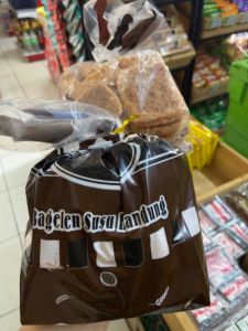 BAGELEN YAS COKLAT