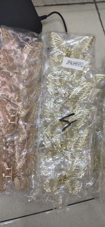 Jepitan besi isi 6