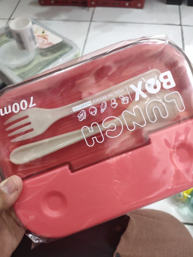 Tempat maka. 