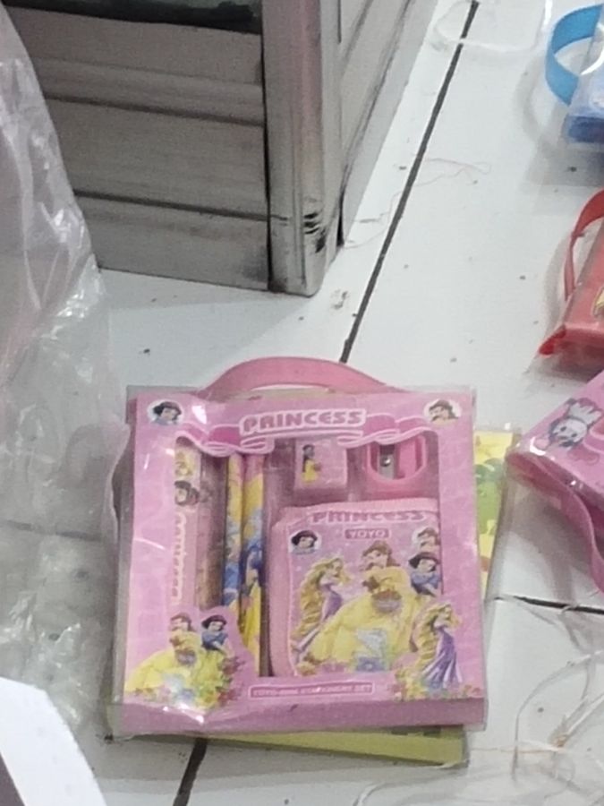 Set pensil dompet