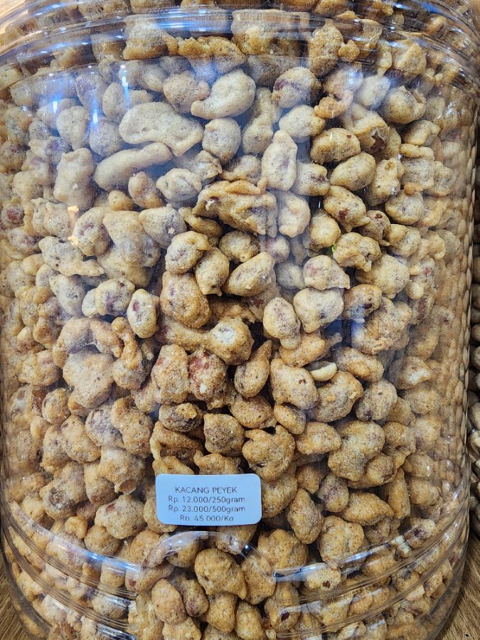 KACANG PEYEK