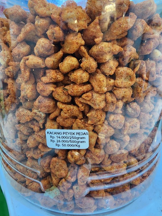 KACANG PEYEK PEDAS