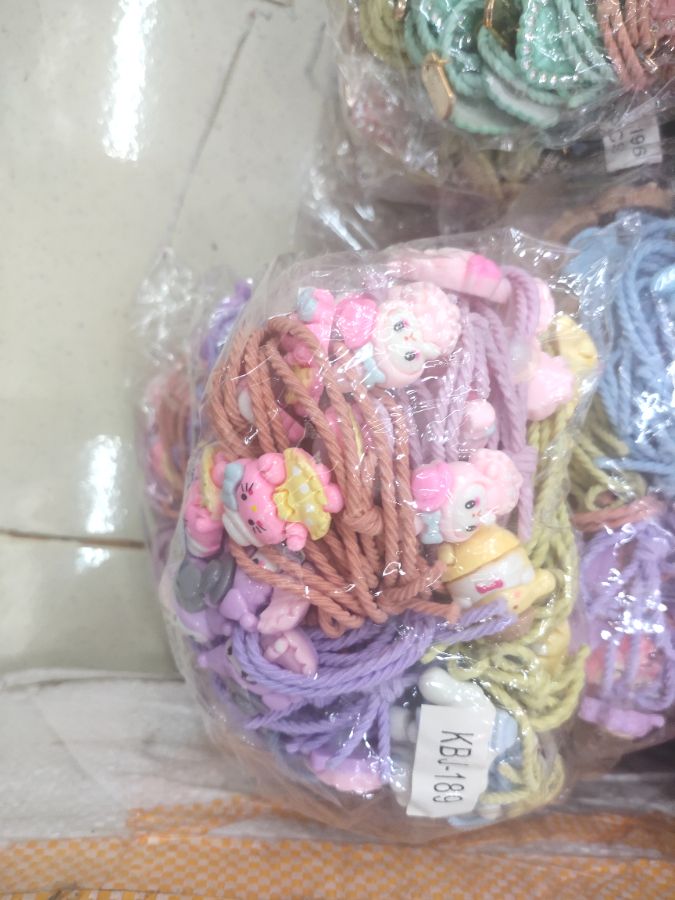 Ikat rambut sanrio isi 10