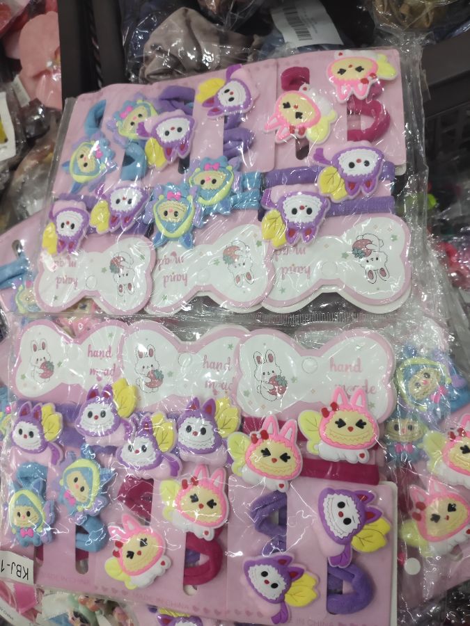 Ikat rambut kar 