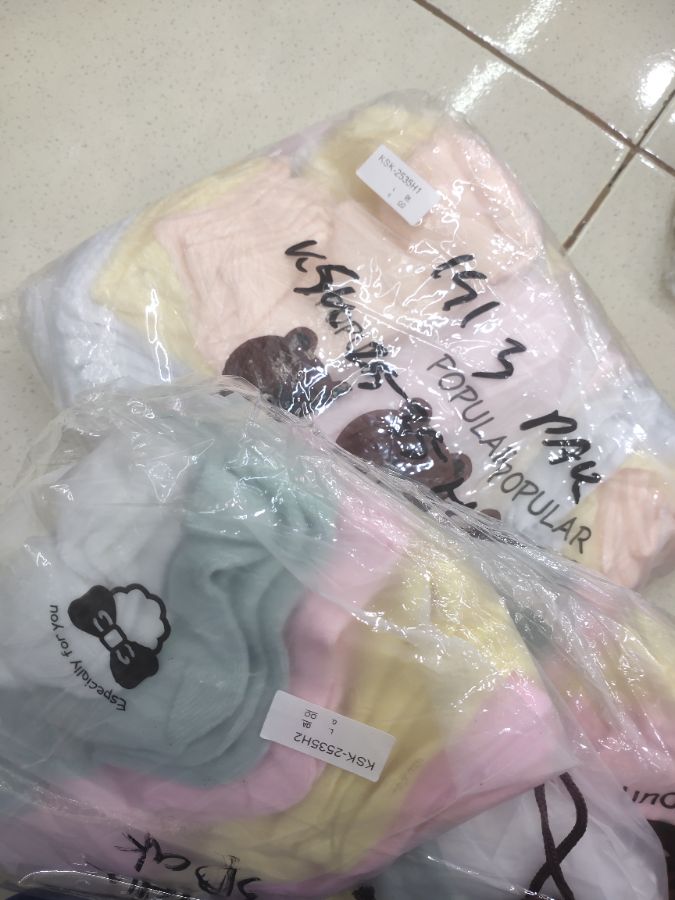 Kaos kaki 