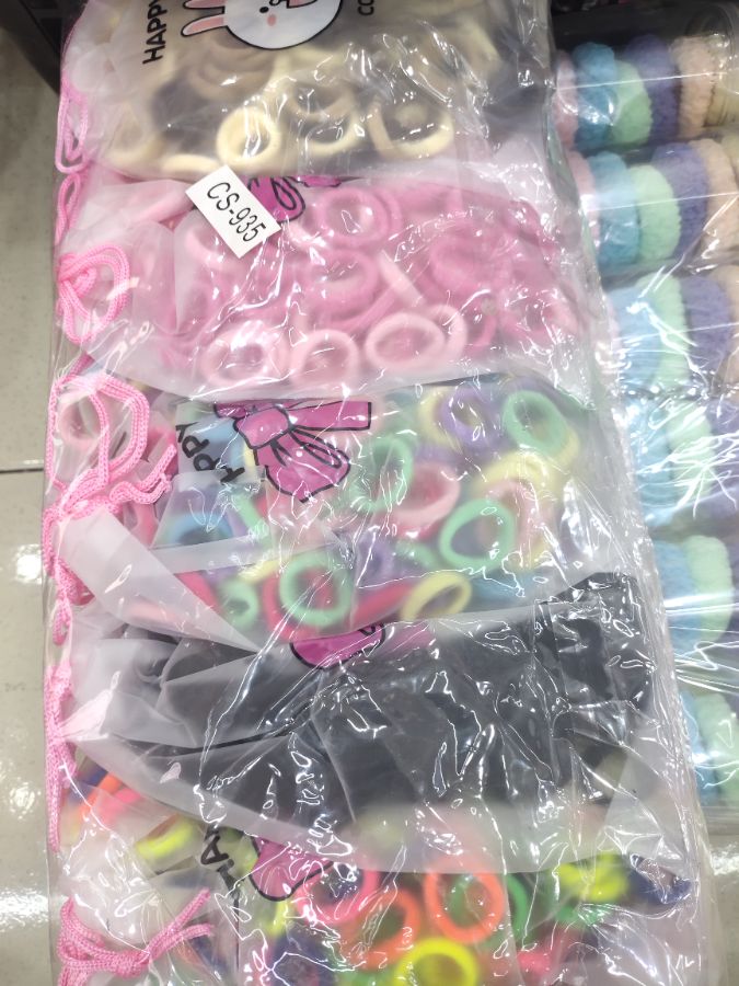 Ikat rambut pouch 
