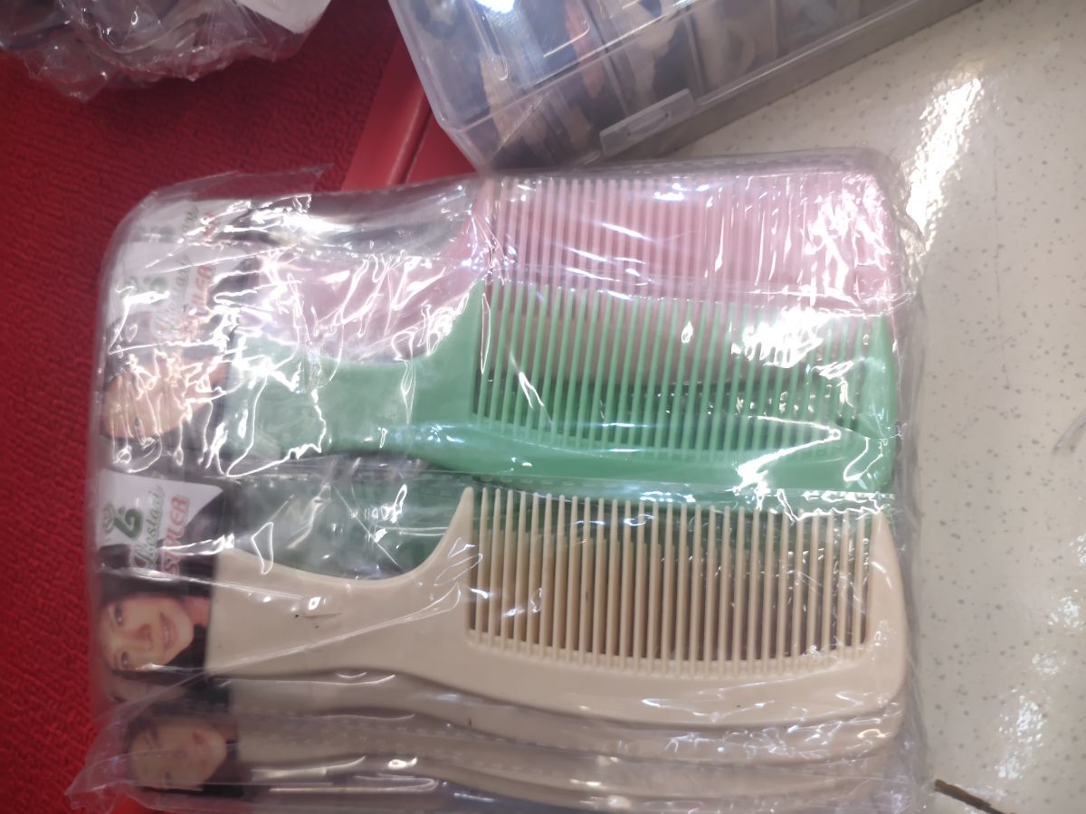 Sisir isi 12 