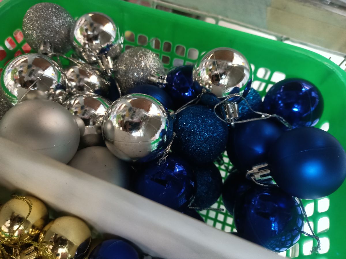 BOLA GANTUNG HIASAN NATAL 4CM