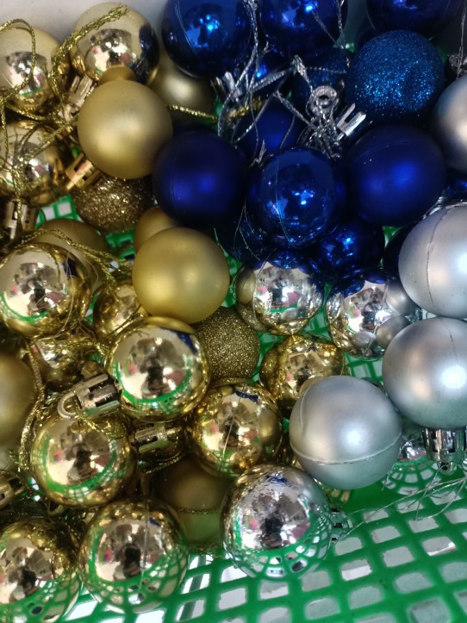 BOLA GANTUNG HIASAN NATAL 3CM