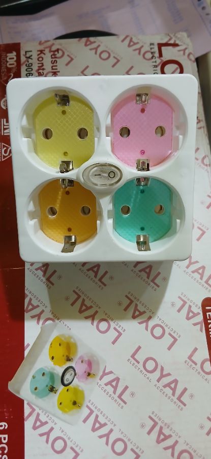 Stop kontak arde warna loyal 4 in 1 + saklar 