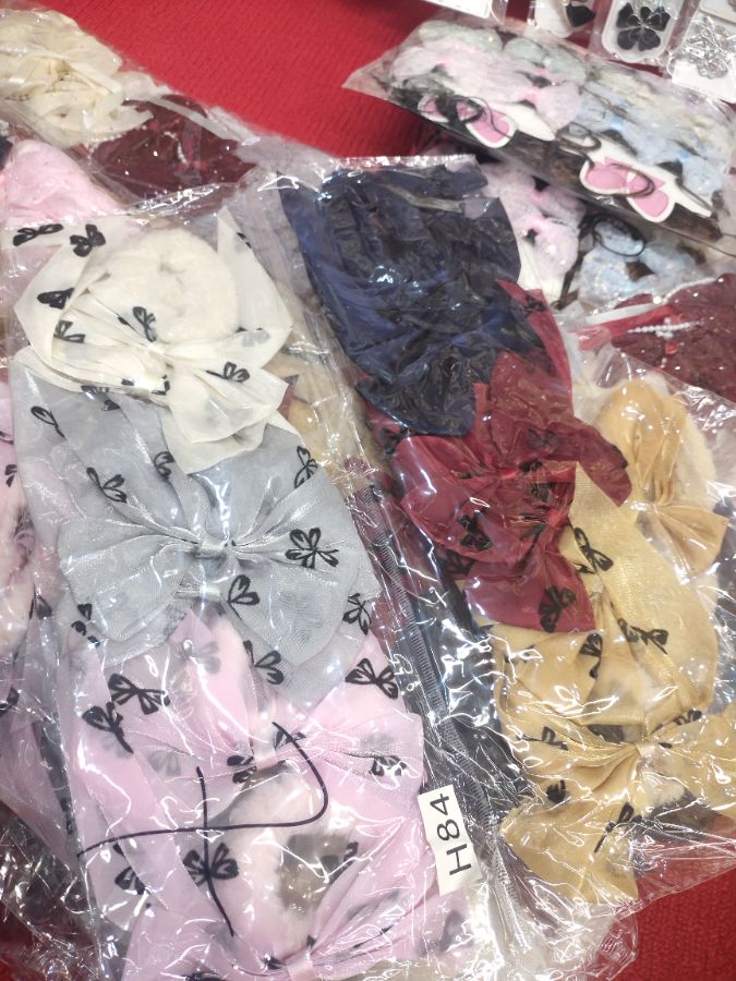 Ikat rambut bulu pita isi 12 