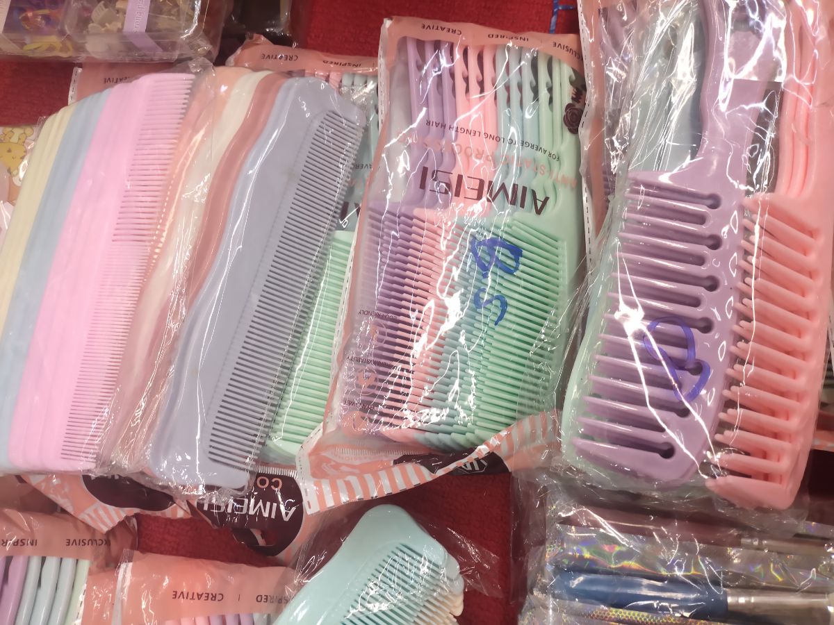 Sisir isi 12 