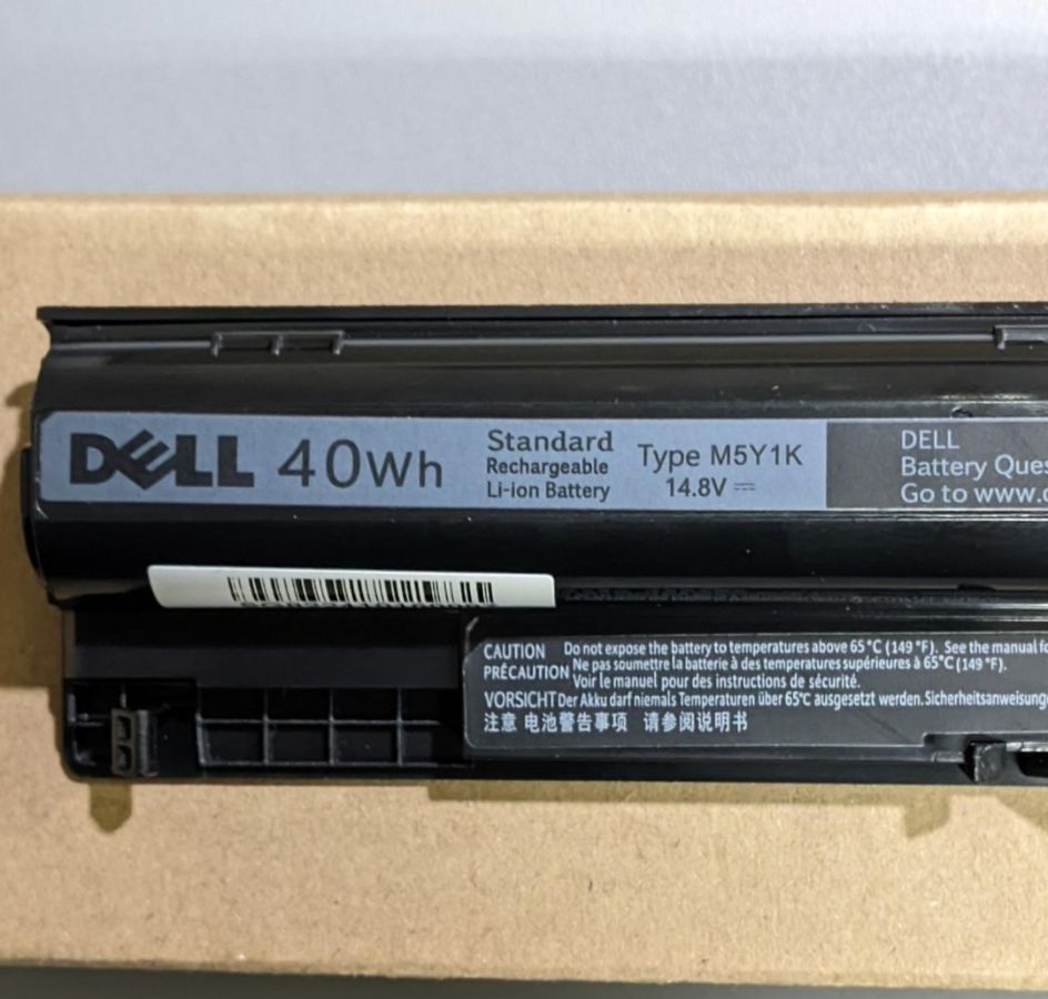 BATERAI DELL M5Y1K