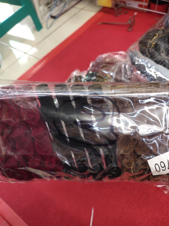 Jepit bludru isi 12 
