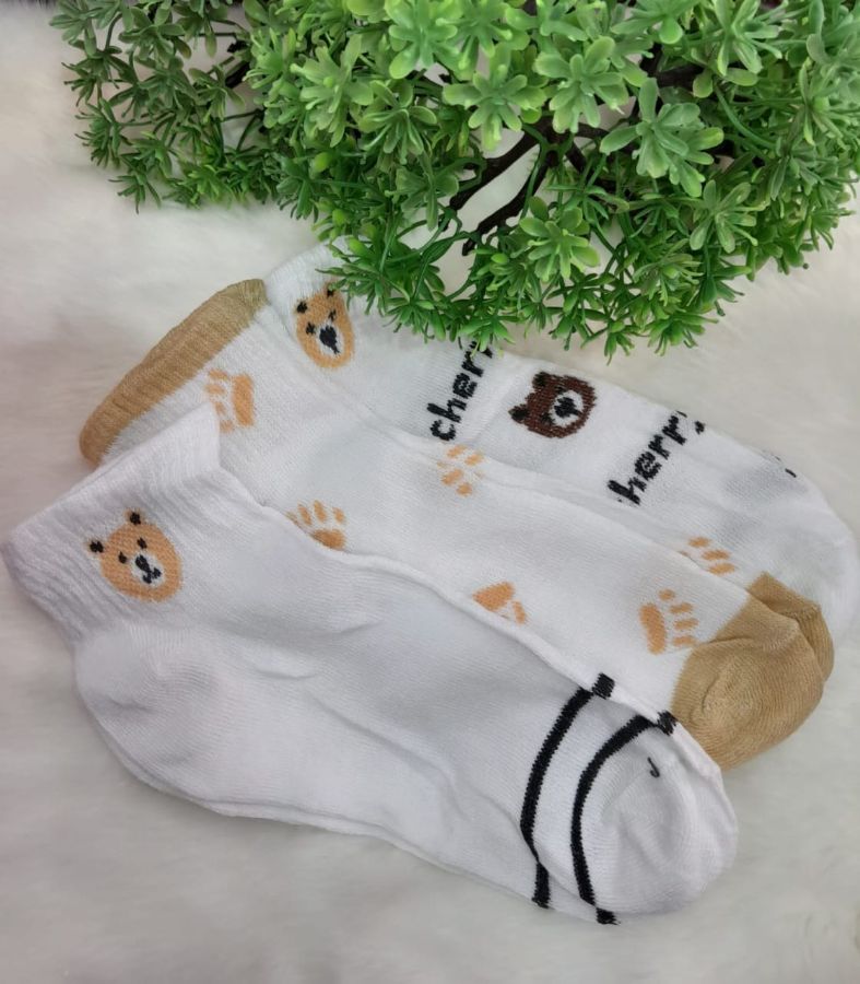 Kaos kaki 