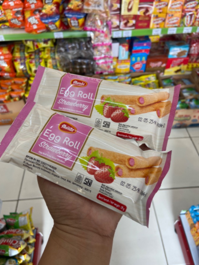 MONDE EGG ROLL STRAWBERRY 35GR