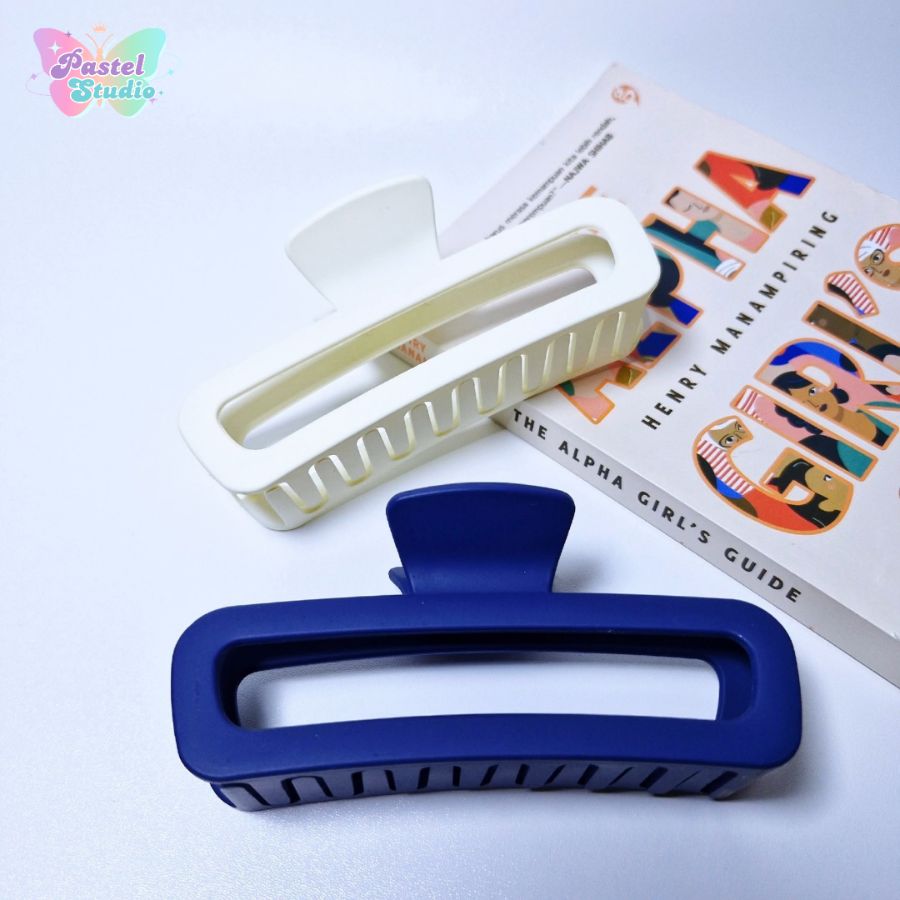 Matte Claw Clip