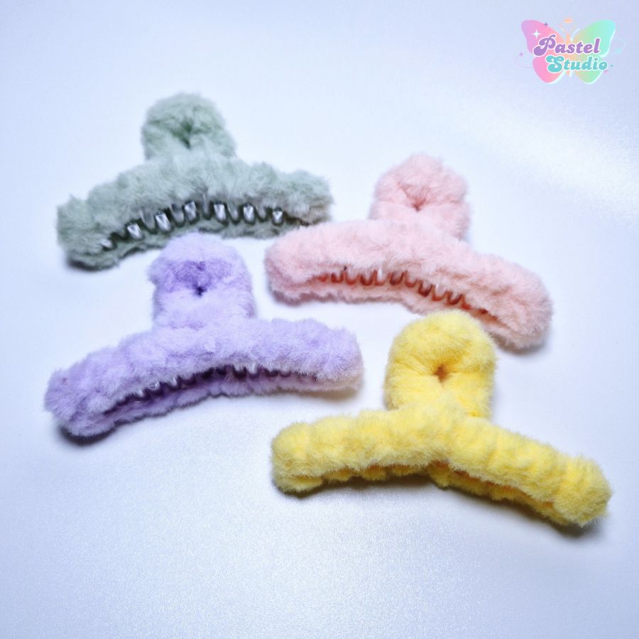 Pompom Claw Clip