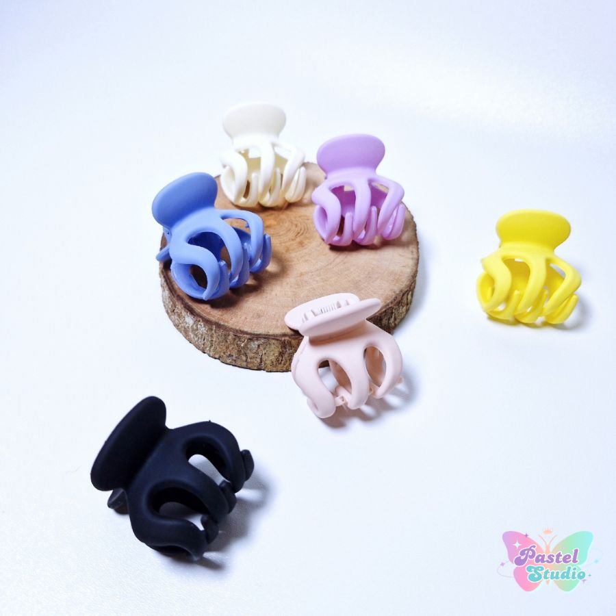 Mini Doff Claw Clip