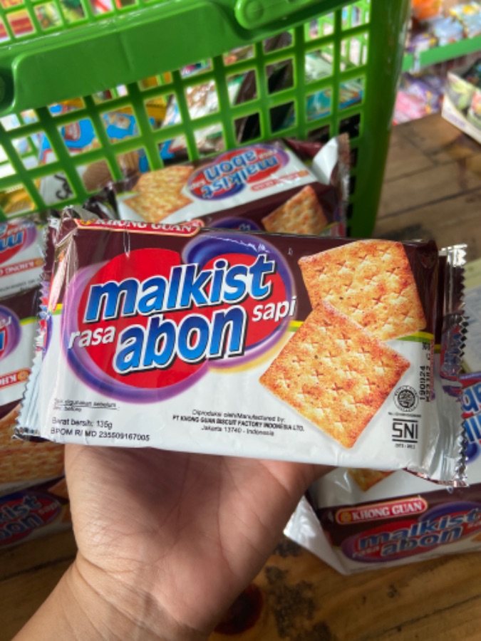 KHONGGUAN MALKIST RASA ABON SAPI 135GR