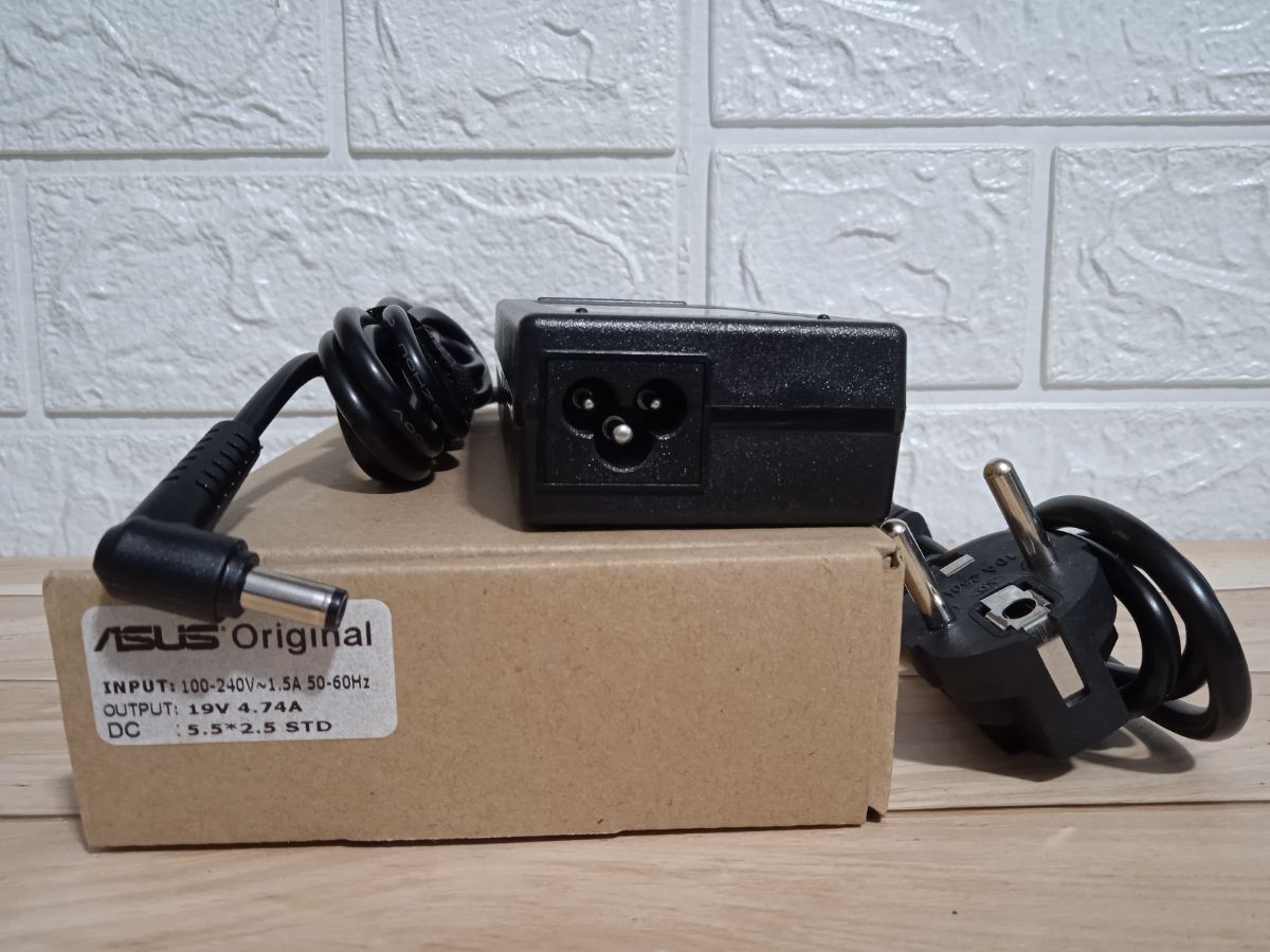 ADAPTOR ASUS 19V 4.74A ORI