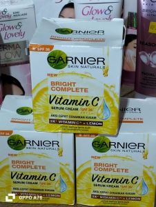 DAY CREAM POT GARNIER VIT C