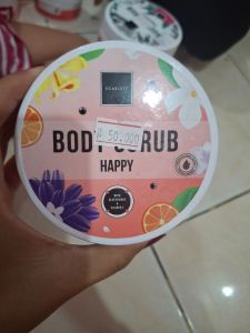 Scarlet body scrub happy